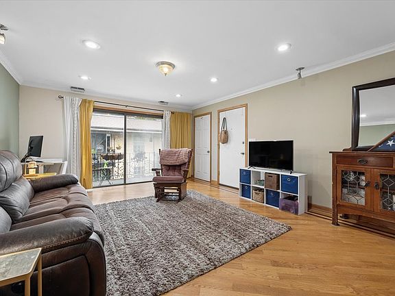 5th image of 4200 N Keystone Ave APT 3B