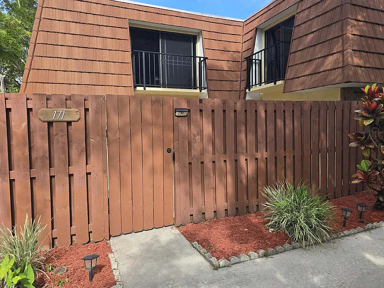 1480 Masters Cir #171 — Photo 4