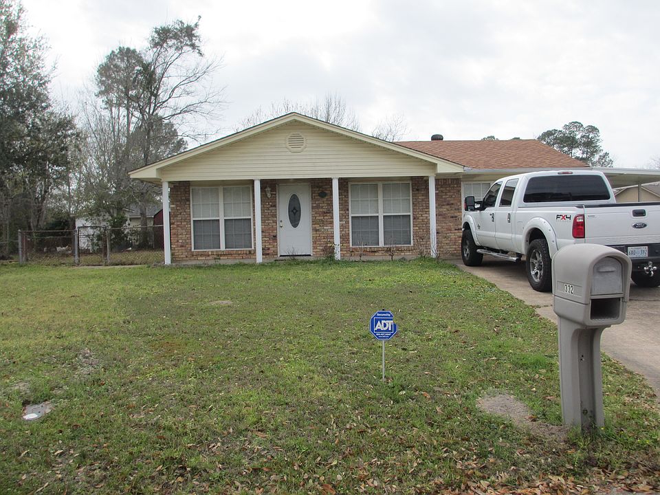 1st image of 332 Barkwood Cir