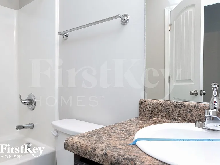 35 Riviera Dr — Photo 9