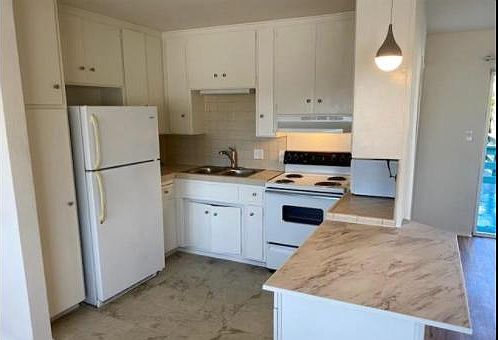 4th image of 4055 Sequoia St APT 2
