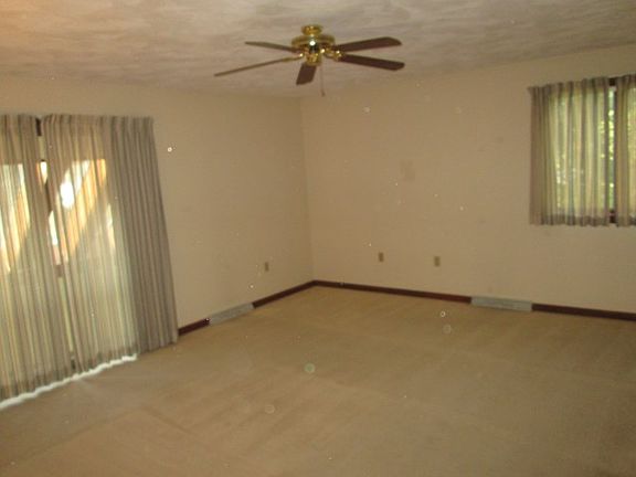 5th image of 532 Church Hill Dr