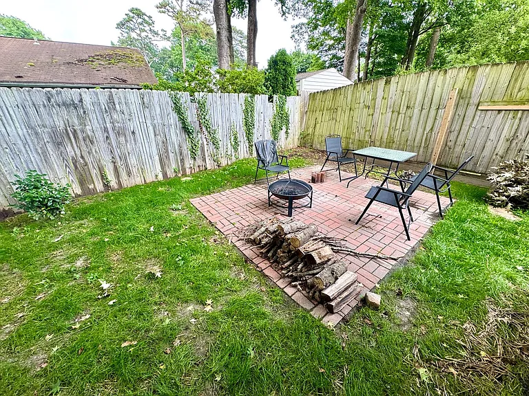 1408 Petrell Ct — Photo 16