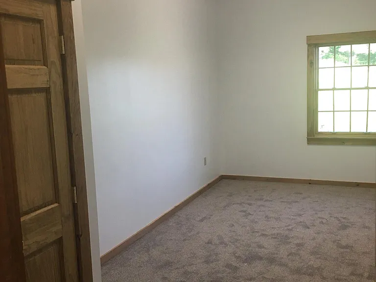 75 Main St — Photo 13