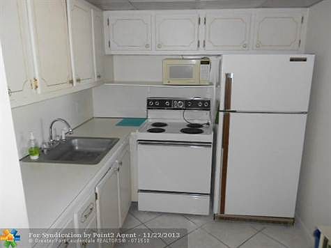 3rd image of 1019 Durham #A