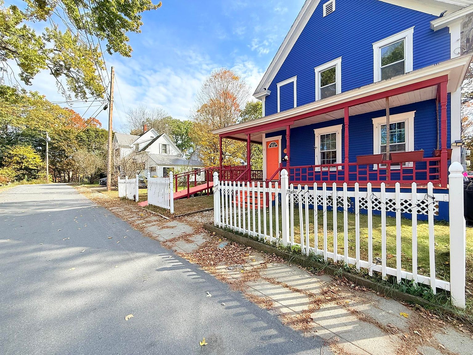 小物 ELECTRIC COTTAGE 12x32 Finished Cottage Cabin with Electrical Design #32