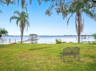 932 Van Dr, Auburndale, FL 33823