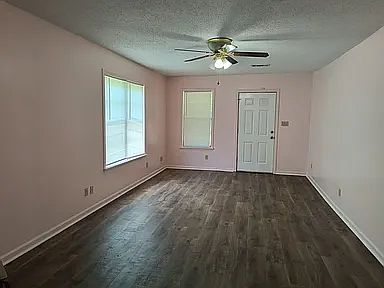 2nd image of 3201 S Apple St