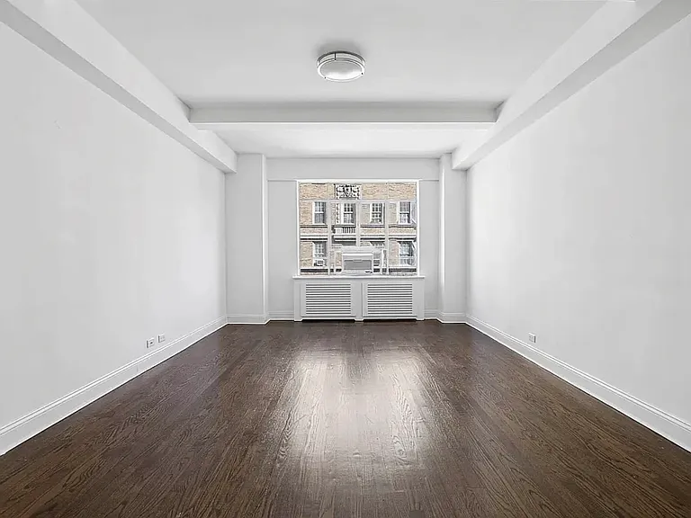 20 5th Ave #2D — Photo 3