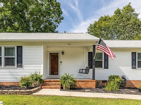 2nd image of 322 Pinonwood Dr