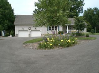 1359 Woodland Knolls Rd, Metamora, IL 61548
