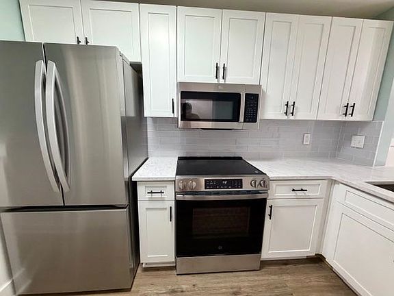 3rd image of 1095 Plantation Dr. W #30-C
