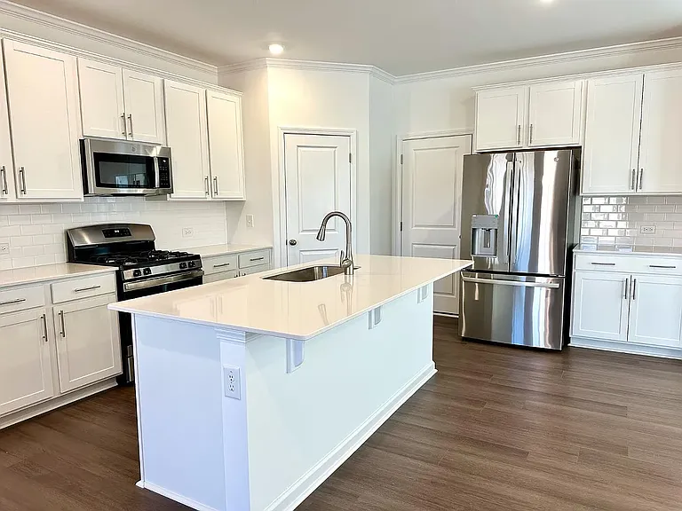 10040 Regal Dr — Photo 14