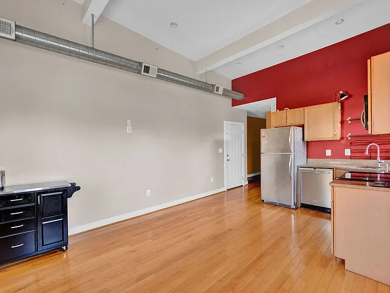 1301 Adams St NE #C — Photo 6
