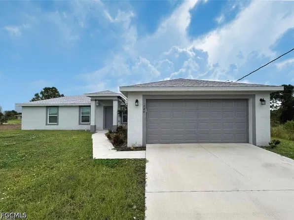 740 Foxtail St E, Lehigh Acres, FL 33974