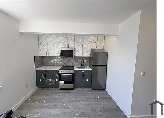 Studio, $2,450 — Photo 3