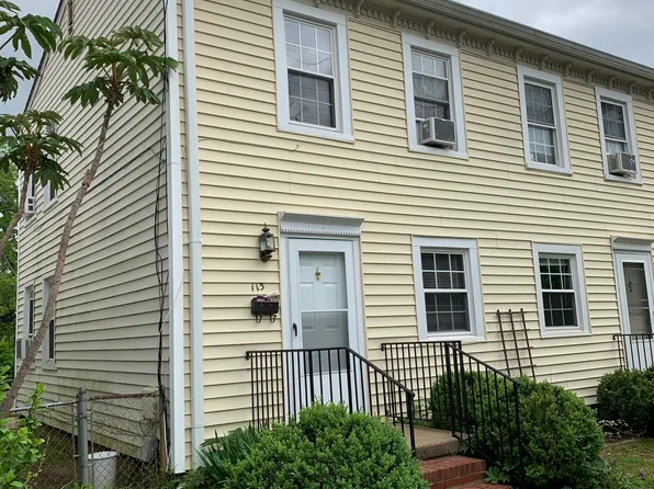113 Hawke St, Fredericksburg, VA 22401