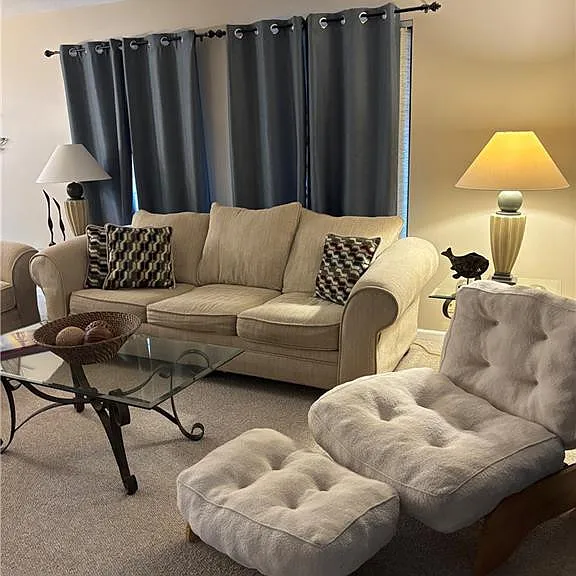 874 Wimbledon Dr — Photo 9