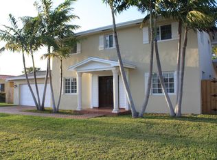 9255 SW 68th St, Miami, FL 33173