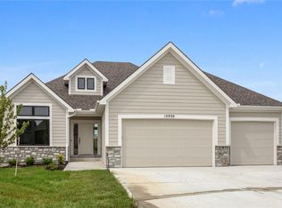 13930 NW 72nd St, Parkville, MO 64152