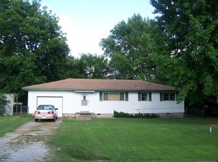 403 4th Ave, Warner, OK 74469