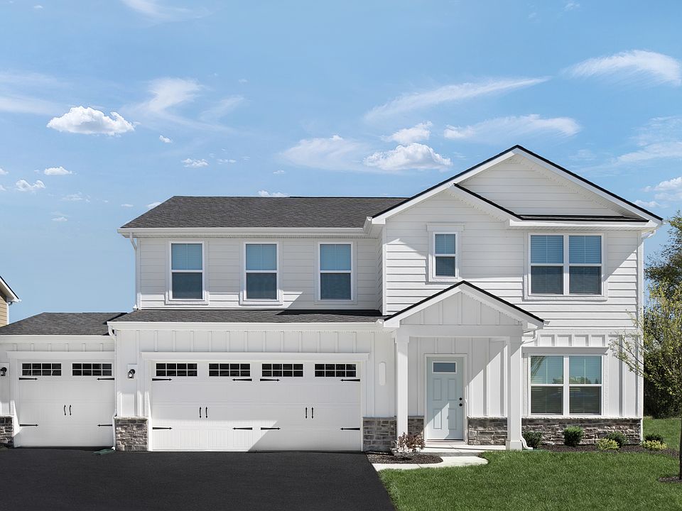 Take advantage of over 30,000 in upgraded features - now included in the base price of your home!