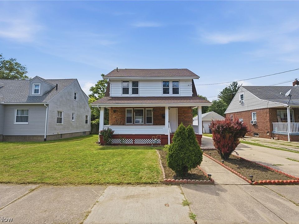 1st image of 392 Oxford Ave