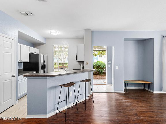 4th image of 13703 RICHMOND PARK Drive N #3303