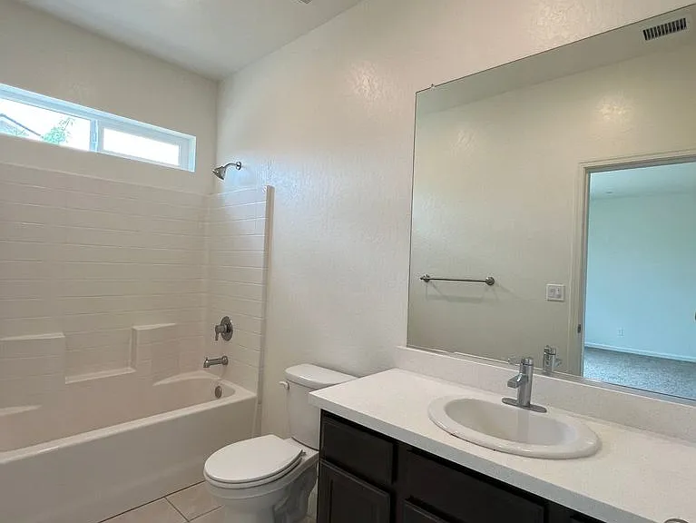 587 Sandtrap Ln — Photo 8