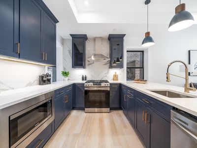 81 Van Reypen St APT 2, Jersey City, NJ, 07306