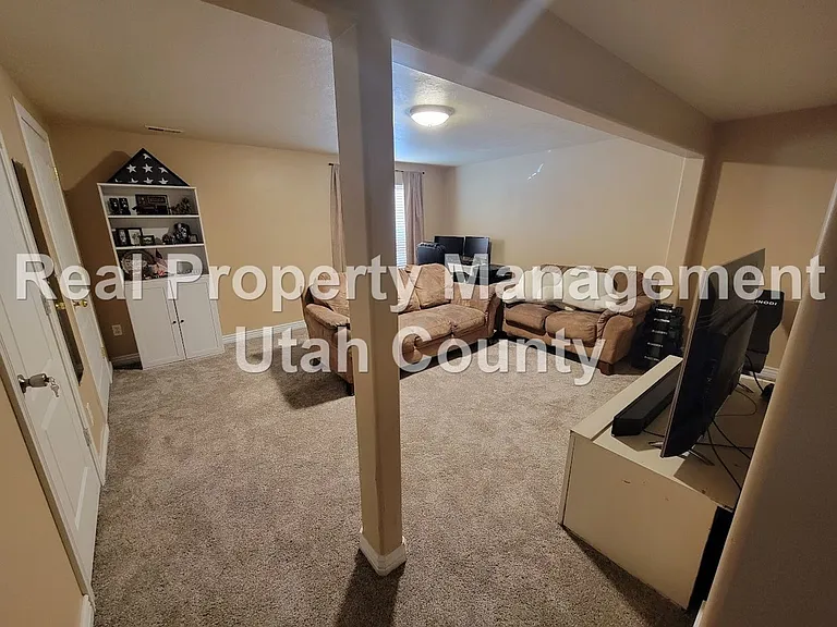 7971 N Wycliffe Way — Photo 8
