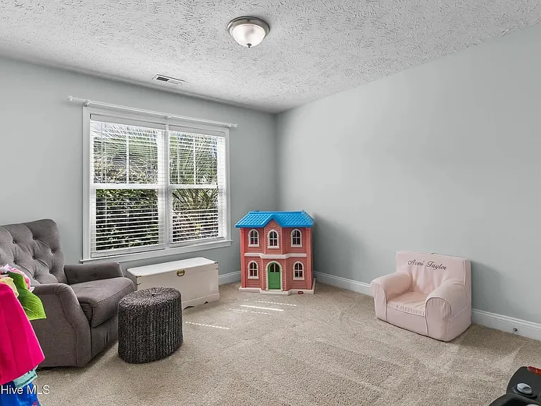 513 Catamaran Dr — Photo 12