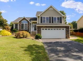 88 Grassy Meadows Rd, Charles Town, WV 25414