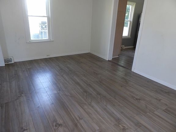 5th image of 2509 2nd Ave