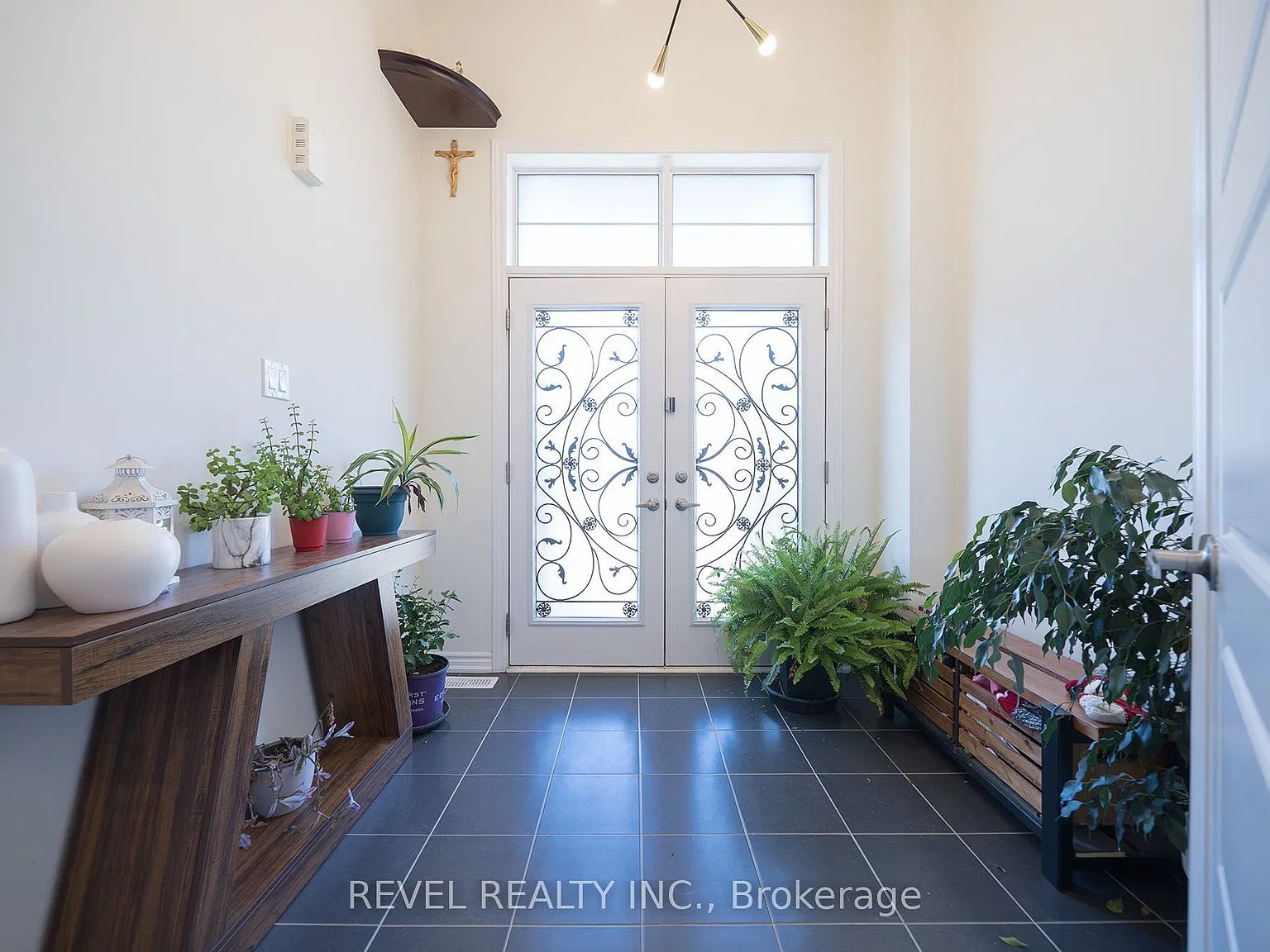 4 bed, $2,900 — Photo 3