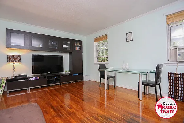 Sold by Keller Williams Realty Landmark II | media 10