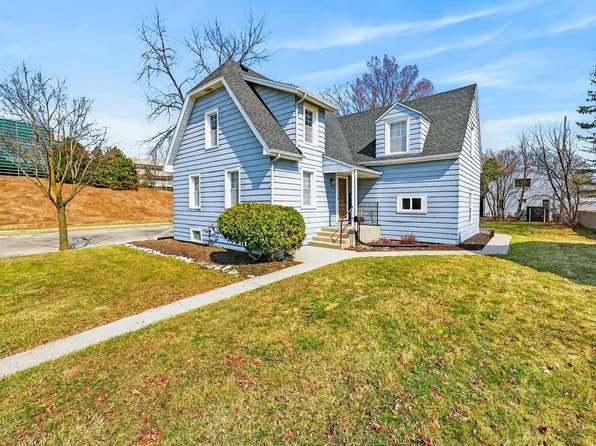 656 North 99th STREET, Wauwatosa, WI 53226