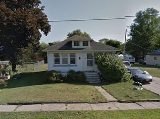 105 2nd St, Carbon Cliff, IL 61239