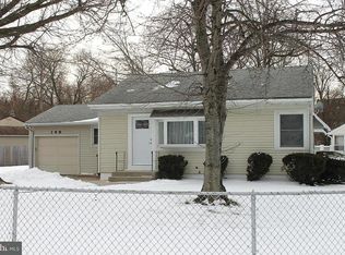 198 Franklyn Rd, Ewing, NJ 08628