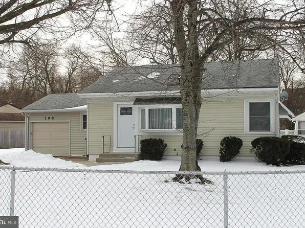 198 Franklyn Rd, Ewing, NJ 08628