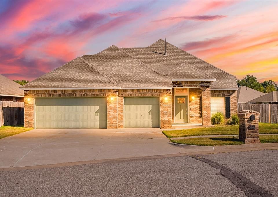 1st image of 5348 Starling Way