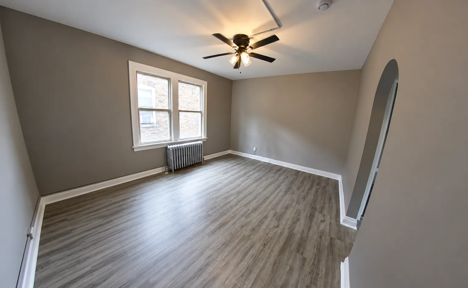1 bed, 800 sqft, $1,000 — Photo 2