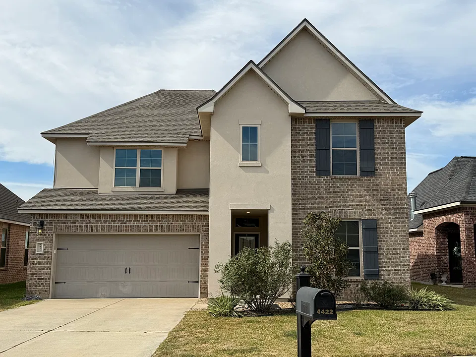 4422 Lake Crest Dr