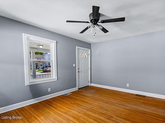 3rd image of 303 Inverness Ave