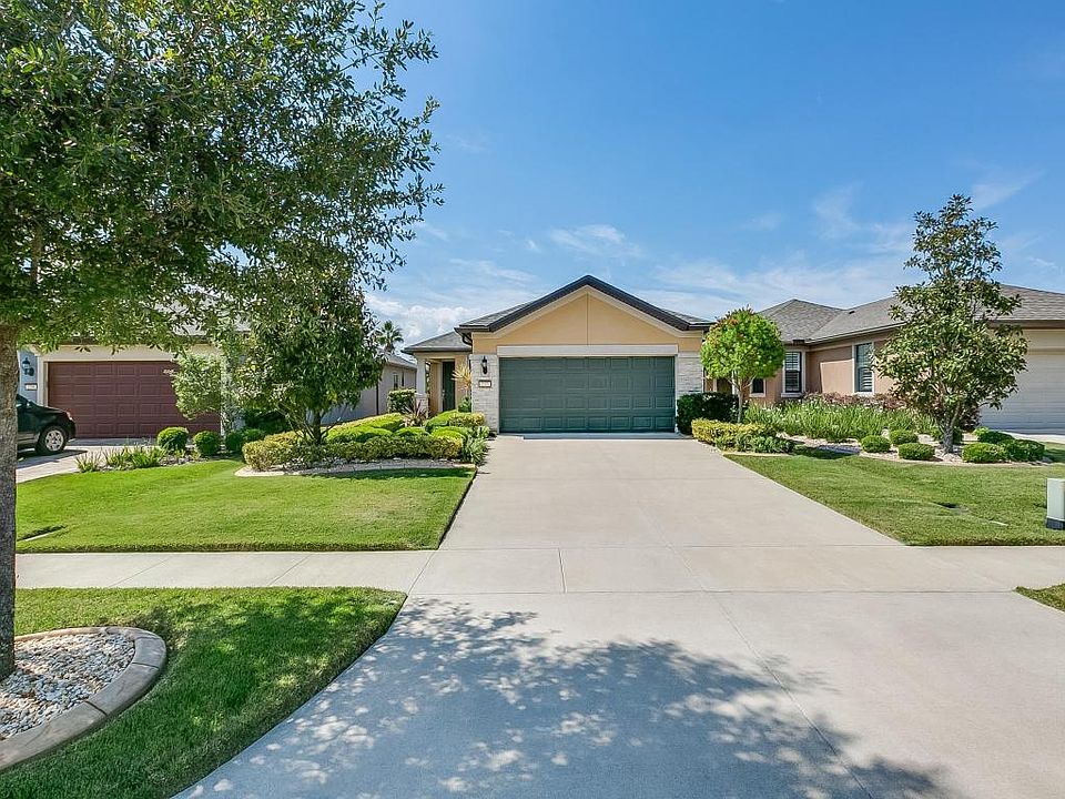 1st image of 237 Cypress Bay Dr