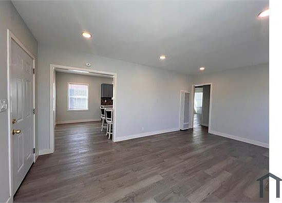 3rd image of 1307 91st Ave