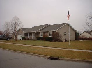 703 Desplaine Rd, De Pere, WI 54115