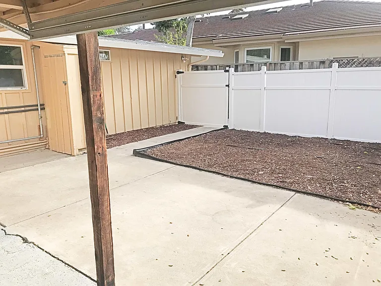 10590 Culbertson Dr — Photo 14