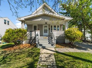 19901 Pawnee Ave, Cleveland, OH 44119