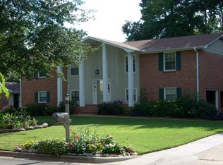 208 Spring Valley Ct SW, Huntsville, AL 35802